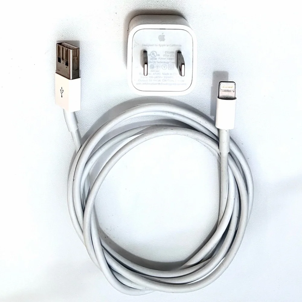 Apple Lightning to USB Cable w/ Apple USB Wall Adapter